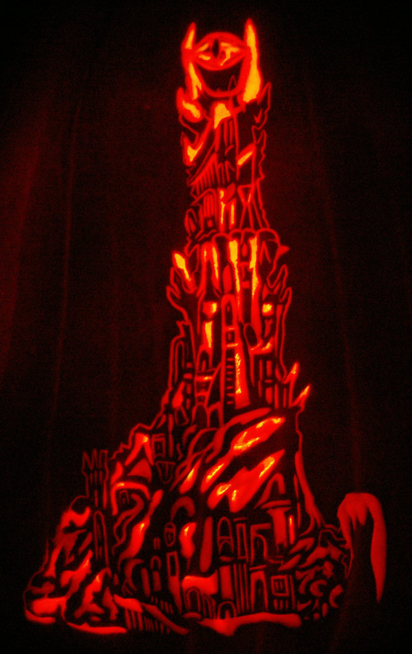 Pumpkin Carving: Barad-dûr - Noel