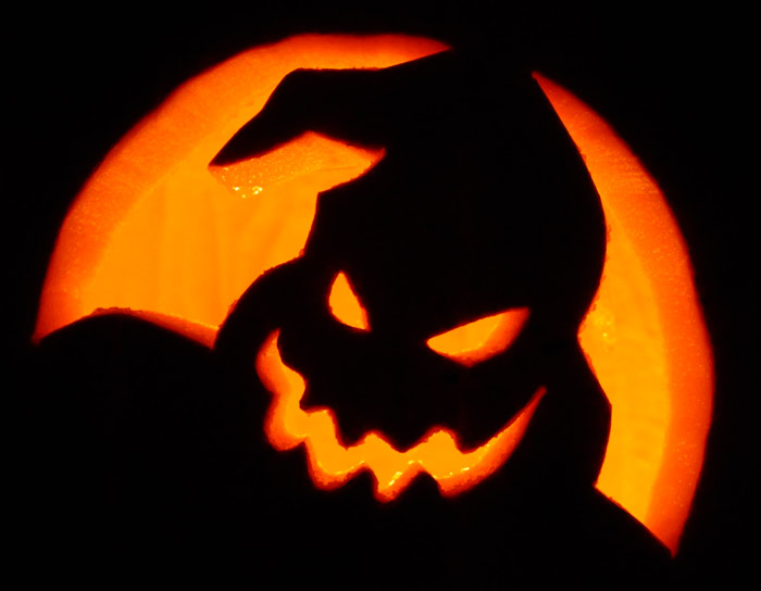 Pumpkin Carving: Oogie Boogie - Noel