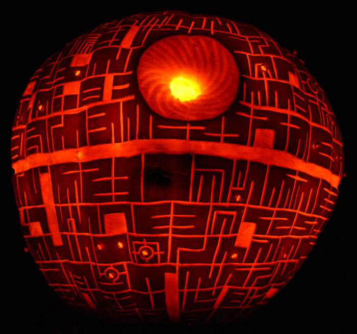 Pumpkin Carving: DeathStar 2011 - Noel